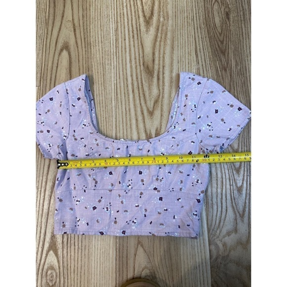 Ivy and Main from Tilly’s crop top, purple floral. Size Small - Picture 6 of 8